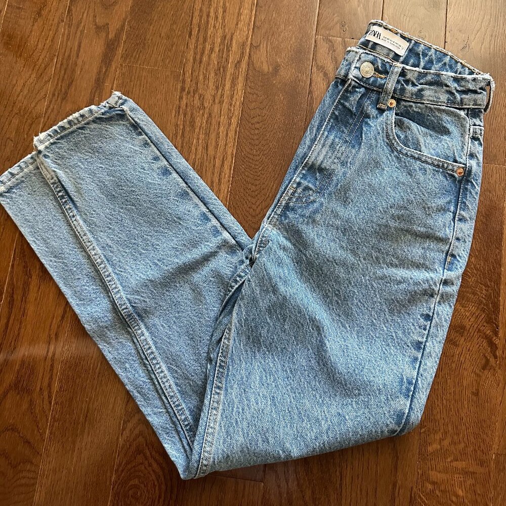 Zara mom jeans in medium marble